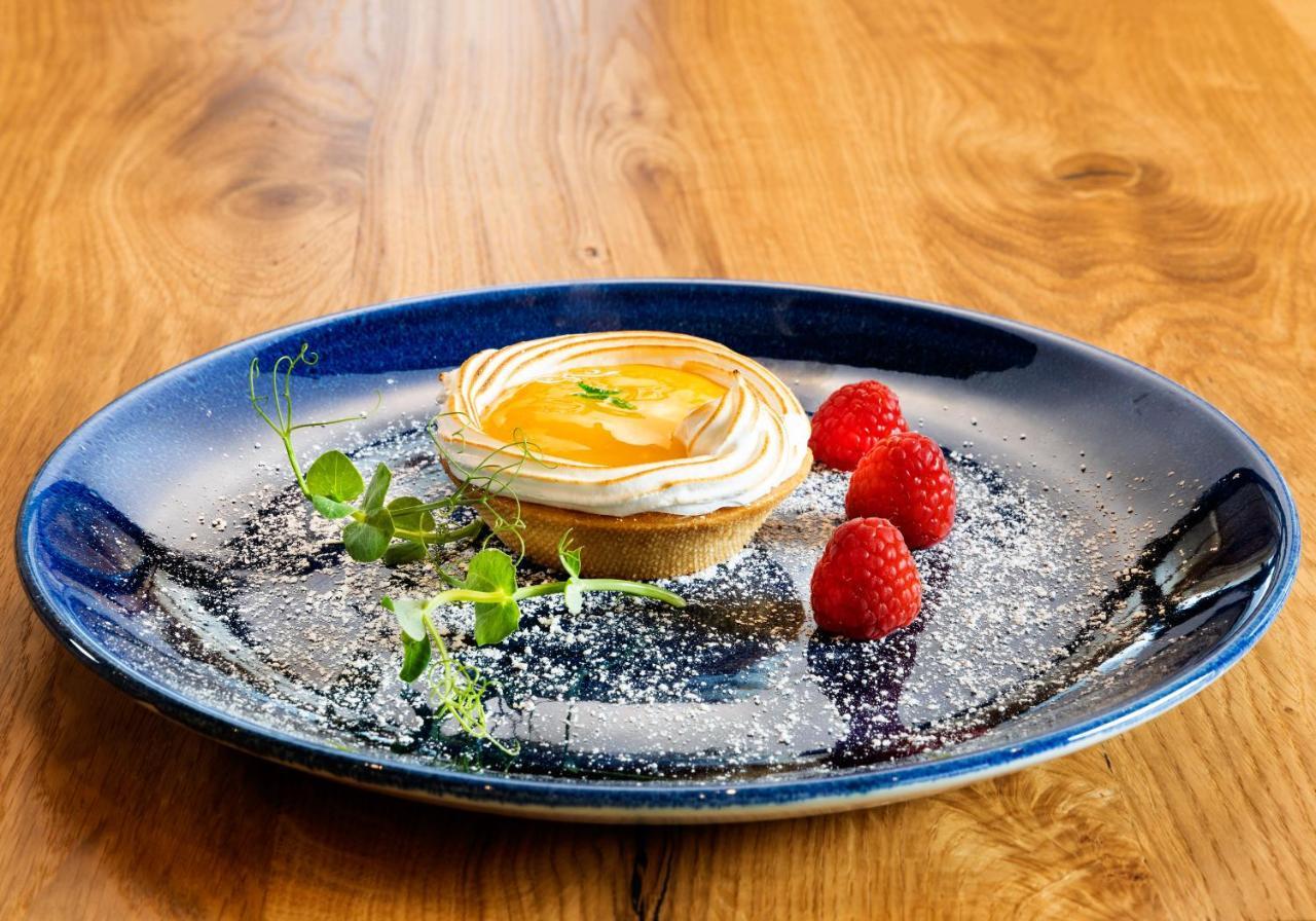 Alpenhotel Tirol Galtür エクステリア 写真