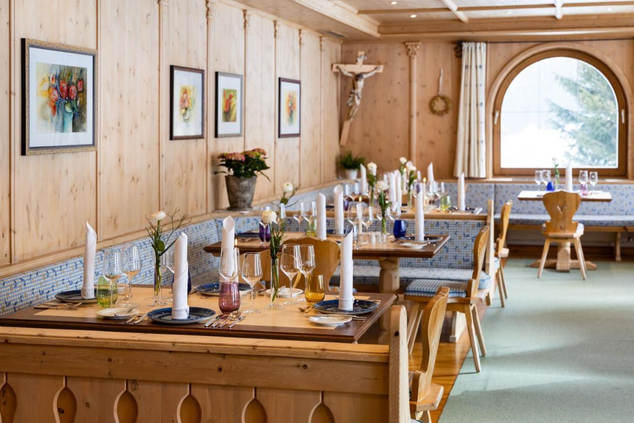 Alpenhotel Tirol Galtür エクステリア 写真