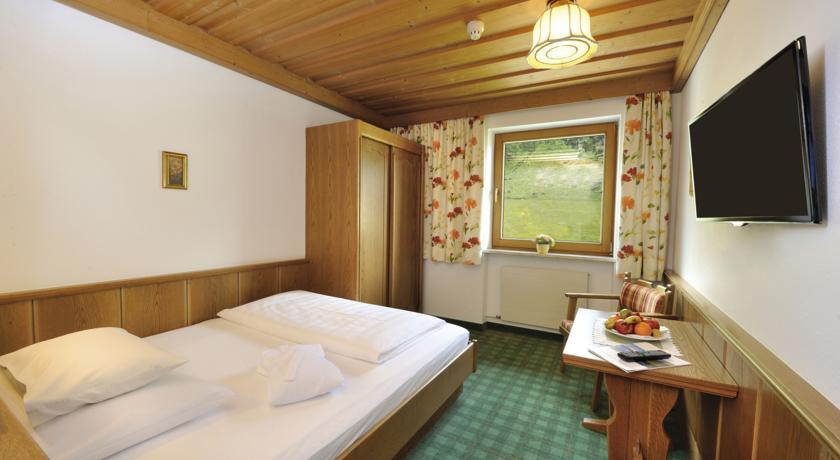 Alpenhotel Tirol Galtür 部屋 写真