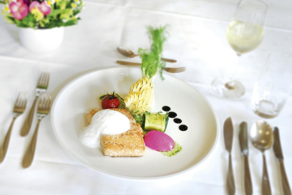 Alpenhotel Tirol Galtür エクステリア 写真