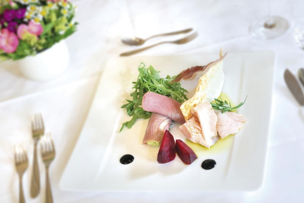 Alpenhotel Tirol Galtür エクステリア 写真