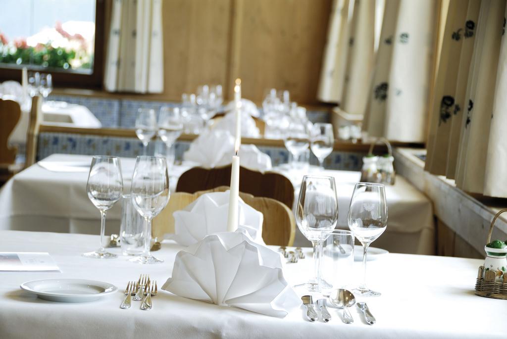 Alpenhotel Tirol Galtür エクステリア 写真