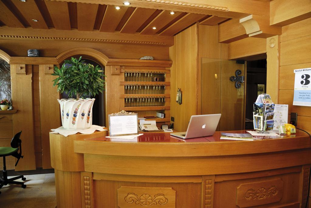 Alpenhotel Tirol Galtür エクステリア 写真