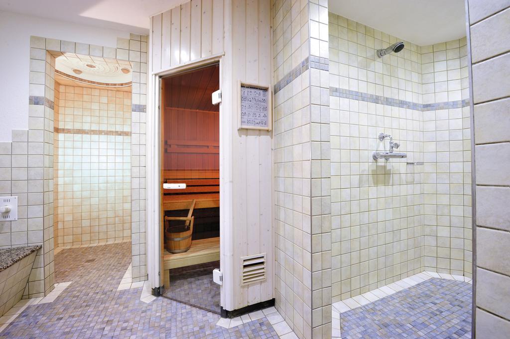 Alpenhotel Tirol Galtür エクステリア 写真